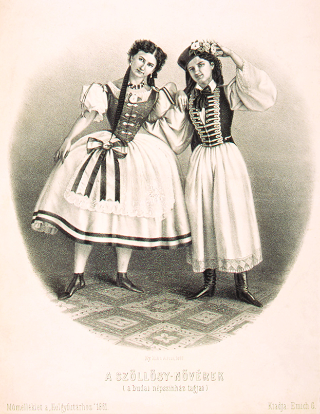 Zwei Frauen in traditionellen ungarischen Kostümen, die weiße und schwarze Kleider mit aufwendiger Stickerei und Perlen tragen, stehen nebeneinander mit dekorativem Text unten auf dem Bild.