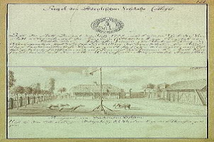 Schwarzes und weißes Bild einer Kopie des ersten Entwurfs der deutschen Verfassung, das eine Straßen Szene mit einer Fahnenstange, Gebäuden, Bäumen und Himmel zeigt.