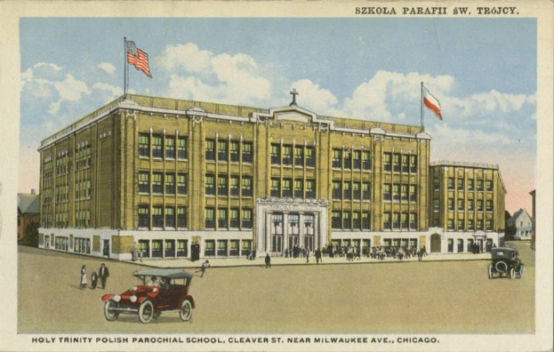 Plakat der Heiligen Dreifaltigkeit Polnische Pfarrschule in Cleveland, Ohio, zeigt ihr Gebäude, Menschen, Fahrzeuge, Flaggen und wolkenverhangenen Himmel mit Text unten.